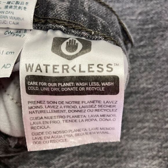 LEVI PREMIUM WEDGIE SKINNY FIT Women’s DENIM JEANS SIZE 24 Gray 26.5” Inseam - Picture 12 of 12